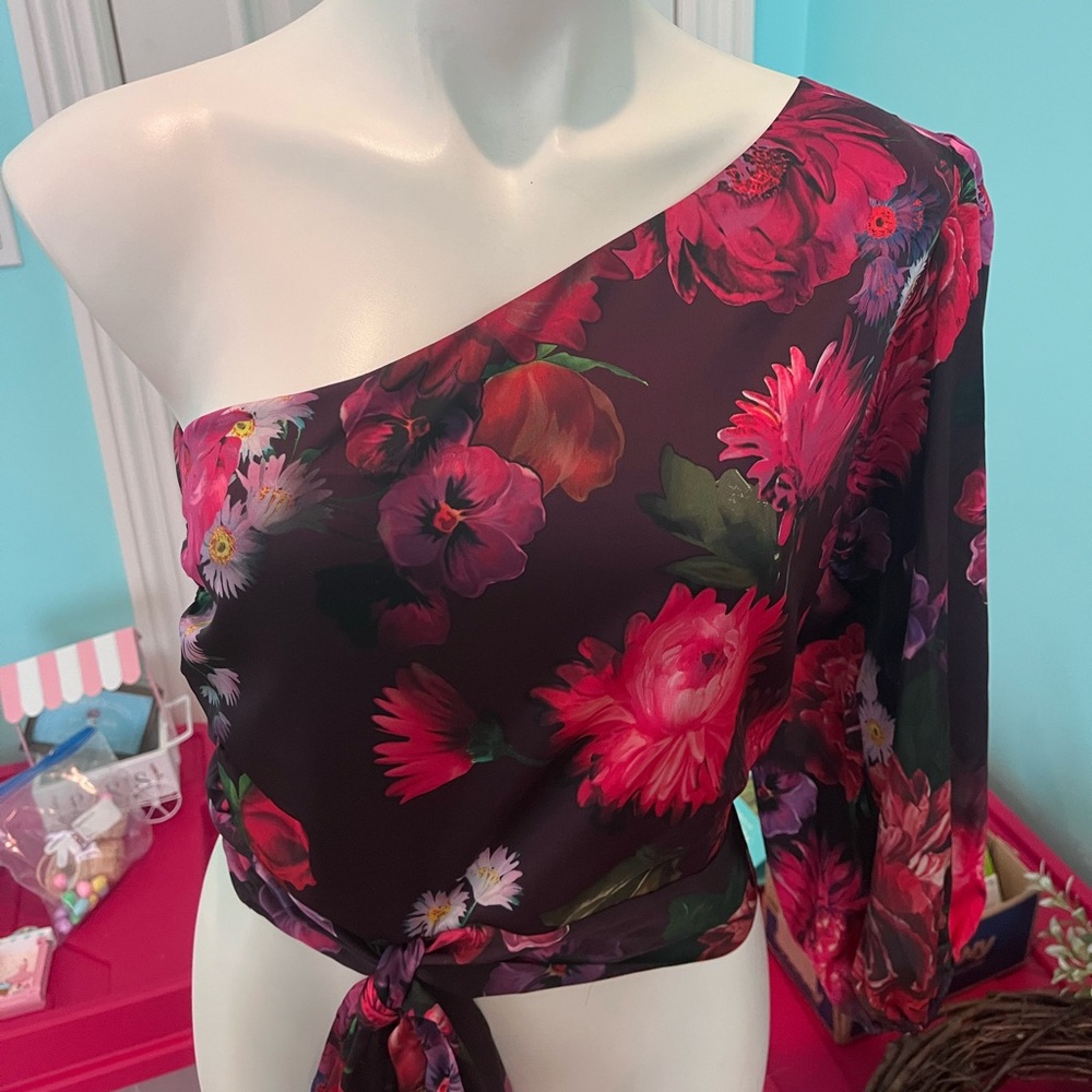 Express one shoulder floral top